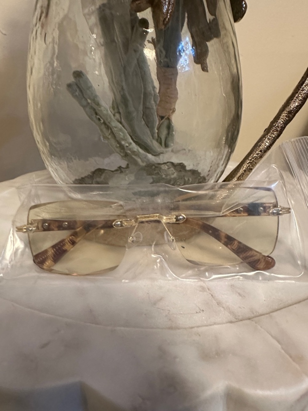 Gold Rim Brown Gradient Men’s Sunglasses. Reading glass
